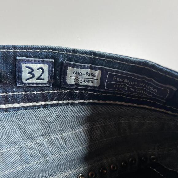 Miss Me Jeans Women’s Size 32 Mid-Rise Cropped Dark Wash Embellished Pocket DK 2 - Picture 7 of 13